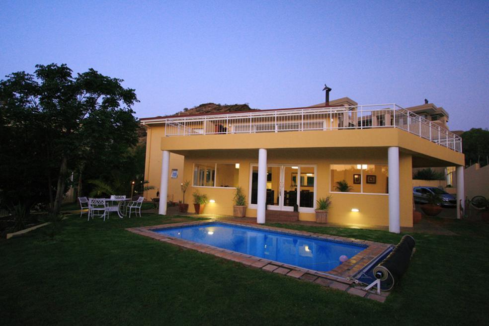 Villa Moringa Guesthouse Windhoek Exterior photo